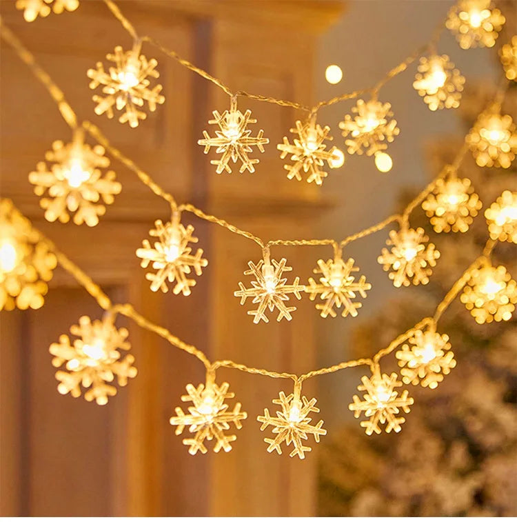 Skanto | LED Lyskæde FrostGlow | Snefnug & Juletræsdesign | 2025 Julepynt | Varm Hvid & Farverig | Til Træ & Hjem