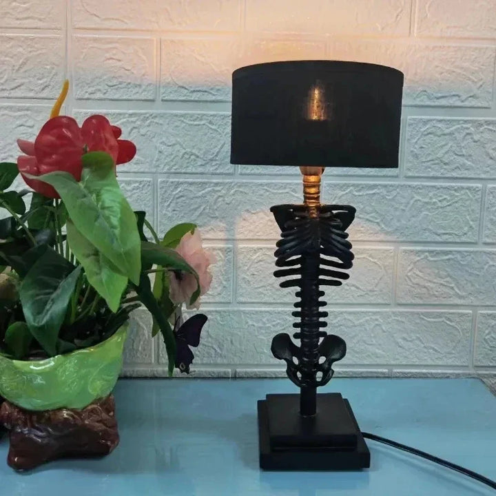 Skanto | Hodeskalle bordlampe skjelett skrekk 3D statue kreativ festpynt rekvisitt halloween dekorasjonslampe atmosfære lampe nattlys