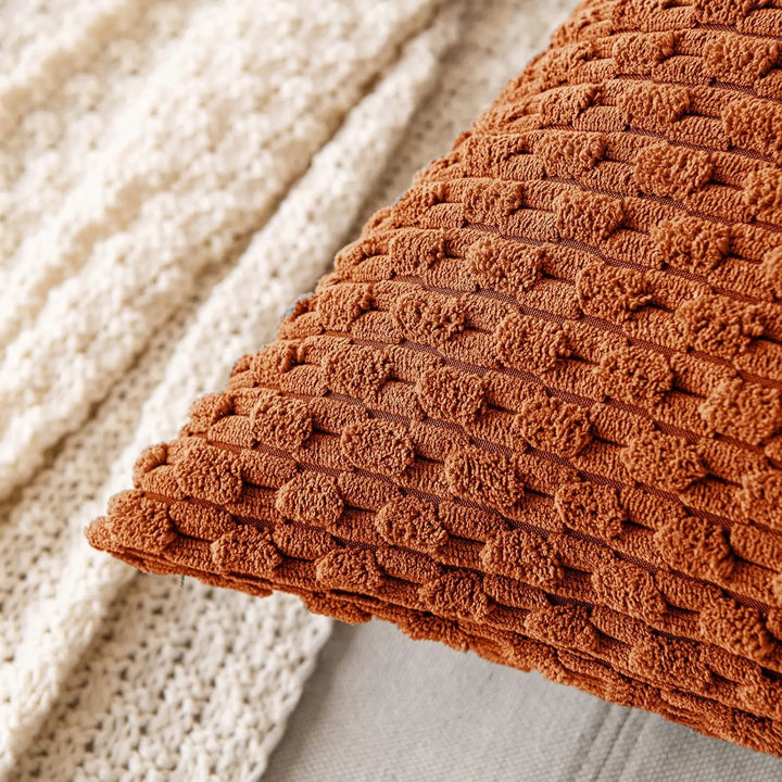 Skanto | Boho Ribbet Fløyelsputeomslag – Stilige Stripete Dekorative Putekasse for Sofa eller Seng