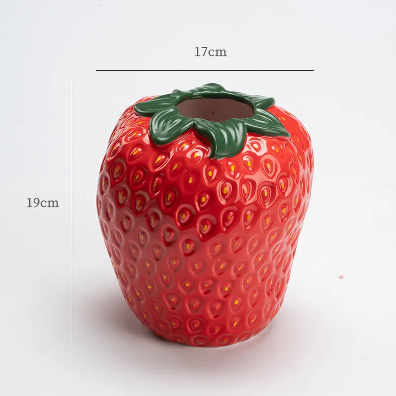 Skanto | Ugly Strawberry Vase