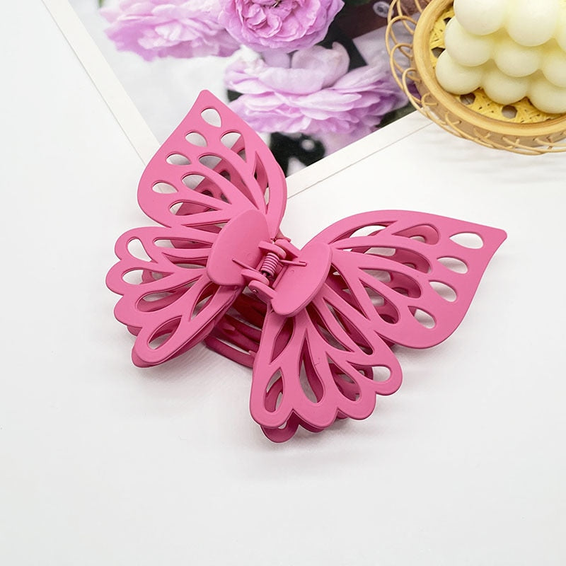 Skanto | Oversized Butterfly Hair Claws