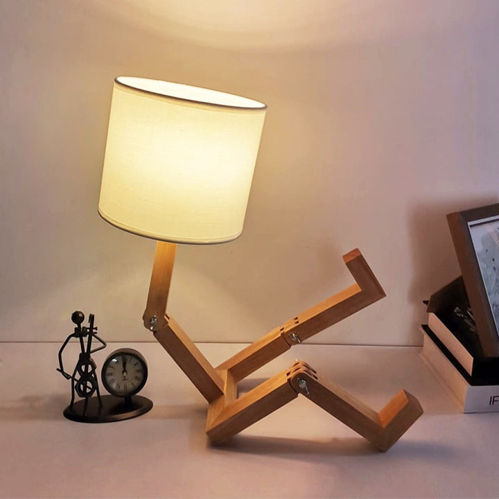 Skanto | Robot Form Tre Lyske lampe