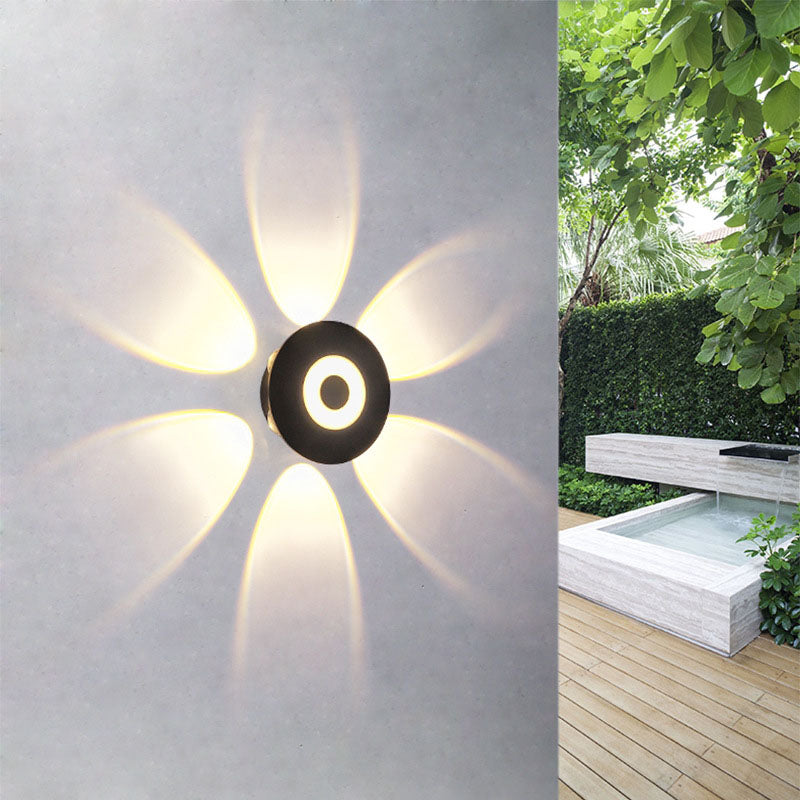 Moderne skandinavisk LED-vegglampe med rund aluminiumsskjerm til terrassen