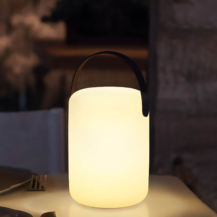 Rund, firkantet LED-bordlampe av plast til terrassen