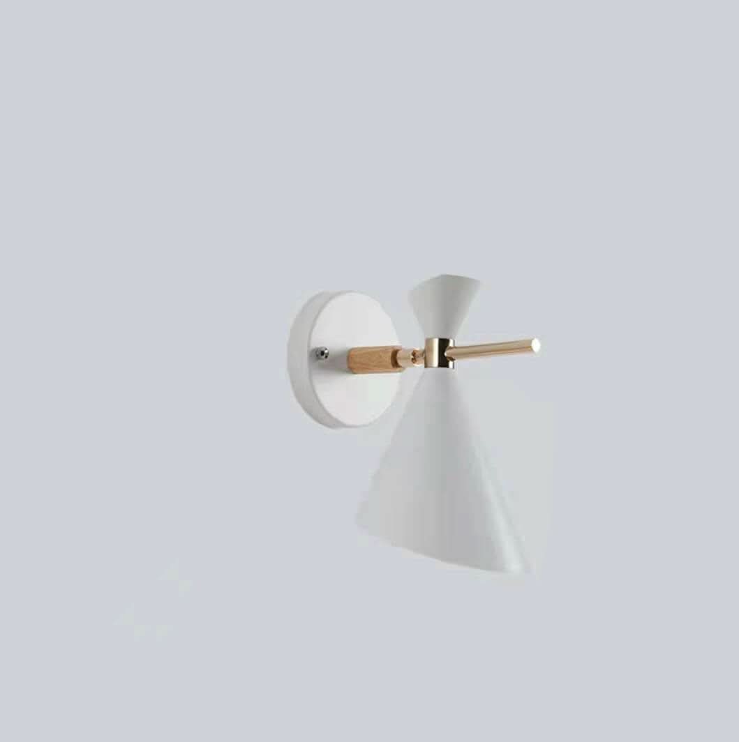 Skanto | Minimalistisk Vegglampe – Moderne Horndesign Lampe