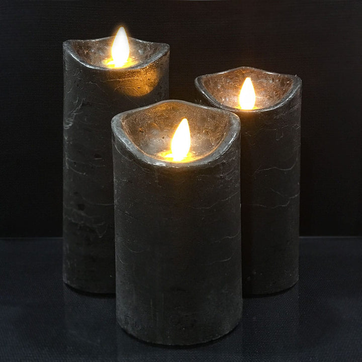 LED Lys - rustikk - 3 stykker - 10/12,5/15 cm - med 3D flamme - (ulike farger) | Skanto