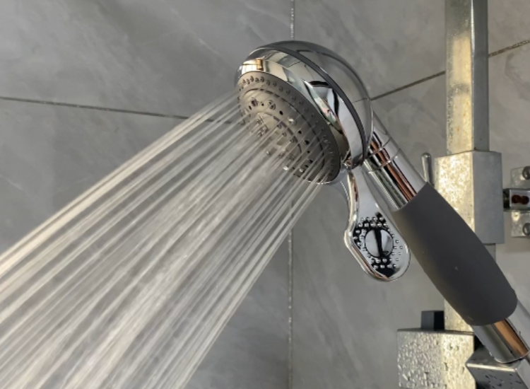 Skanto | EASYWASH – Trygg dusjhode med milde moduser for eldre og sensitiv hud
