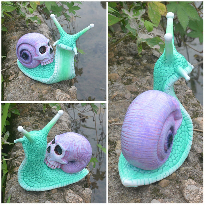 Skanto | Snail Skull Halloween Patio Skulptur