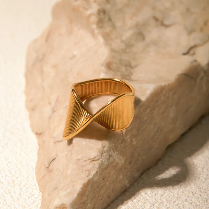 Skanto | Spiral Twist Teksturert Ring