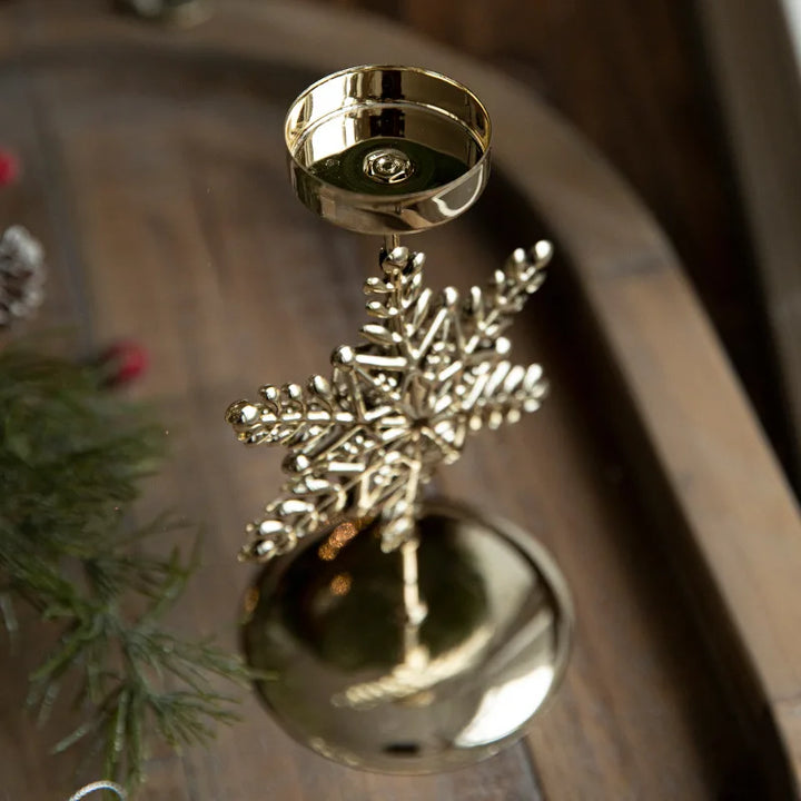 Julelysestaker - Stjerne- og juletredesign for festlig dekorasjon | Skanto