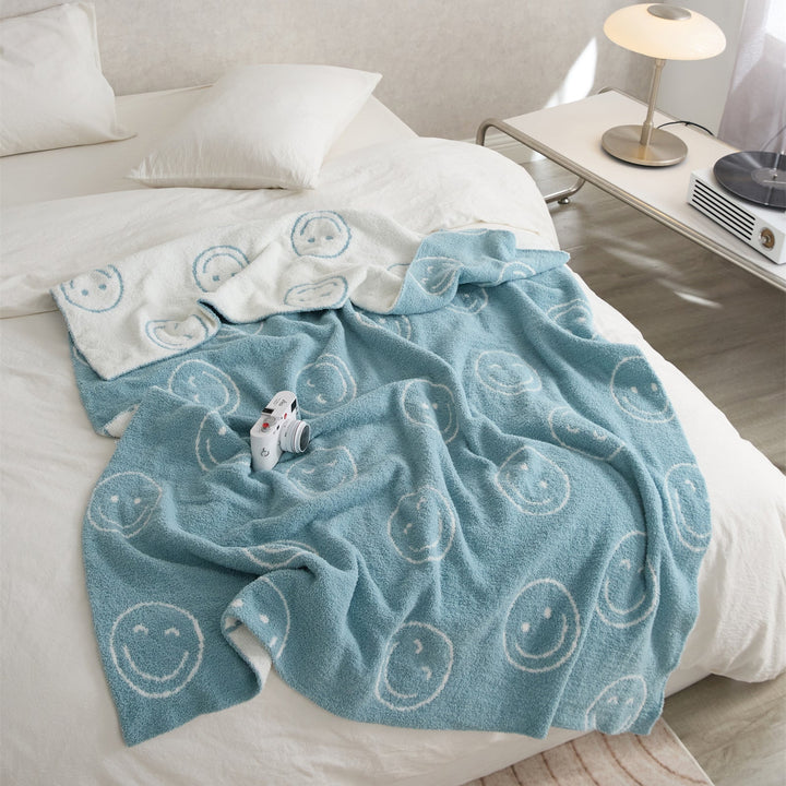 Smiley Blanket | Skanto