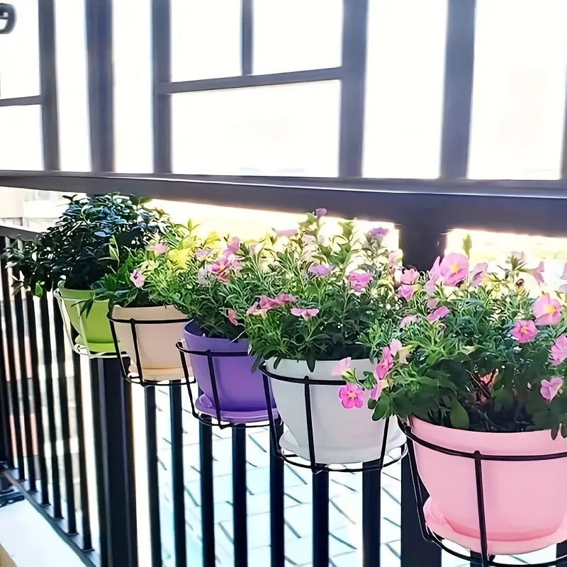 Skanto | Praktisk plantekrukkeholder med stabil metallramme for balkong og terrasse