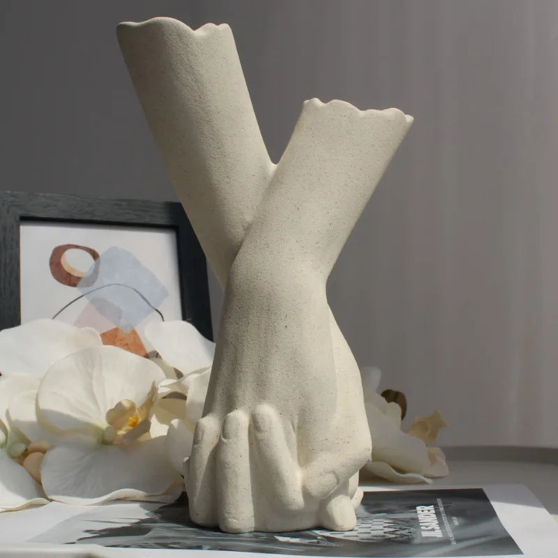 Lovers' Hands Keramisk Vase | Skanto