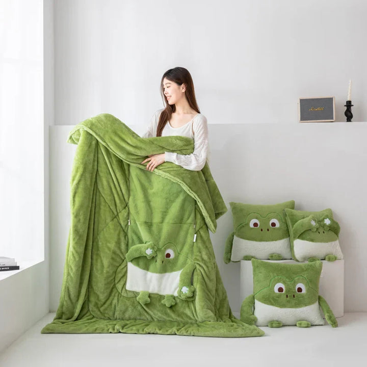 Cozy Dreams Mini Monster Quilted Pillow Skantoanket | Skanto