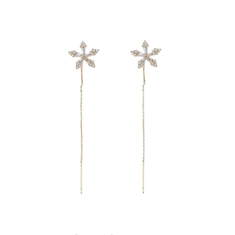 Skanto | Lange Blumen-Kettenohrringe | Elegantes leichtes Hängedesign | Gold