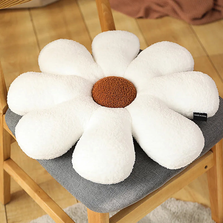 Boucle Plush Flower Cushion | Skanto