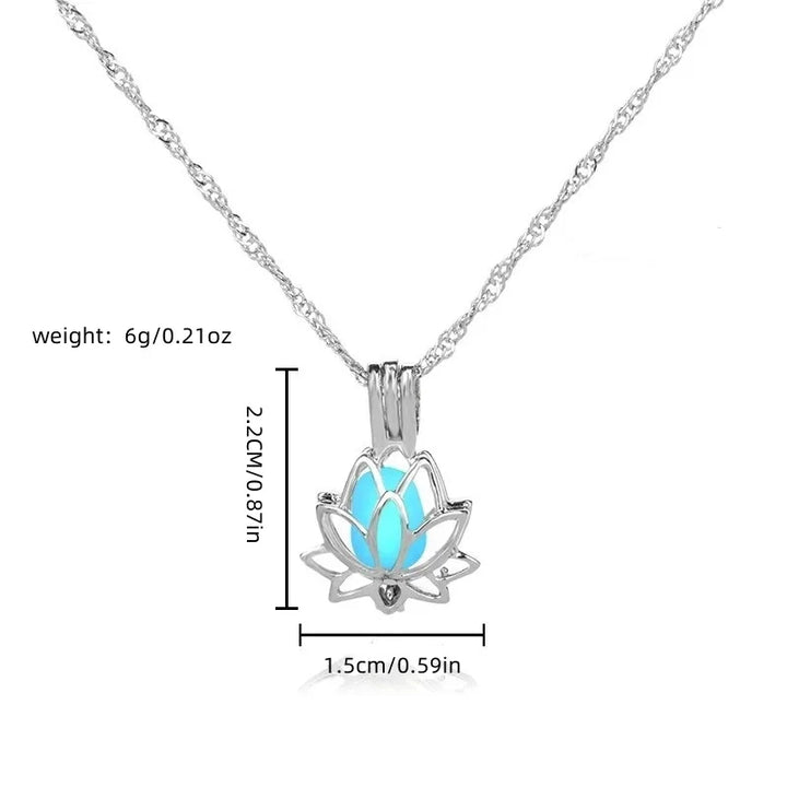 Skanto | Mystic Moon Glow Lotus Halskjede