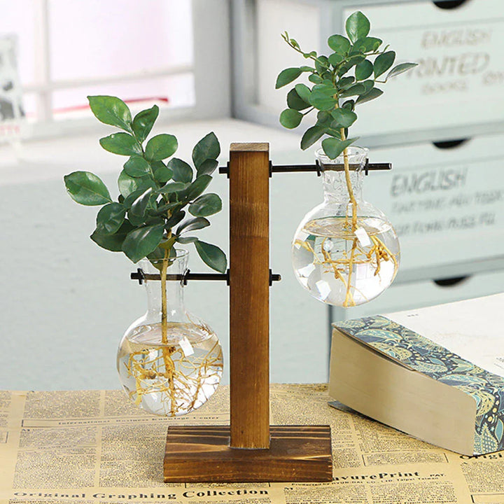 Skanto | Luminous green in a glass embrace