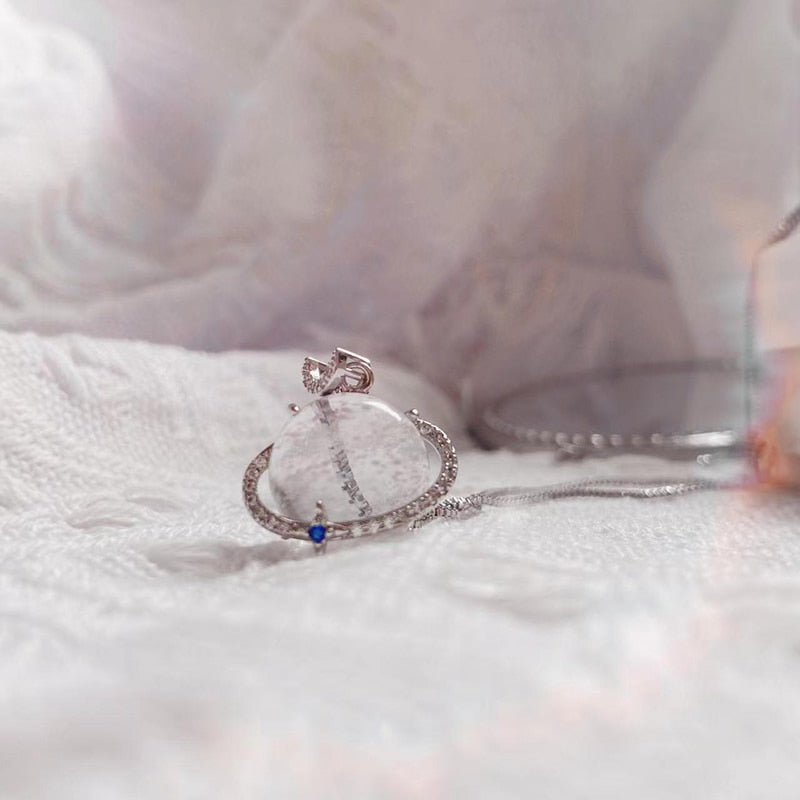 Skanto | Elegant Lunar Bliss Krystall Halskjede