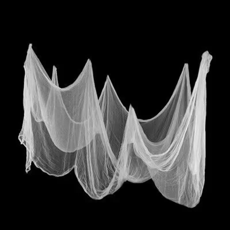 Norvo | Hengende dekorasjon laget av svart gasbind til Halloween — perfekt for vegger, peis og dører