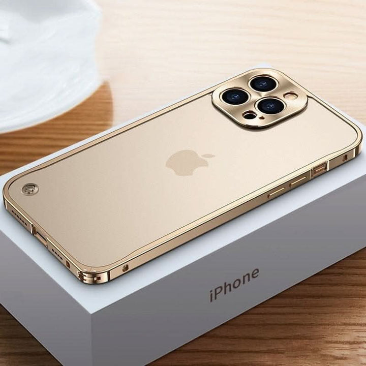 Skanto | Aluminiumsmetallkasse med polykarbonatbakside for iPhone