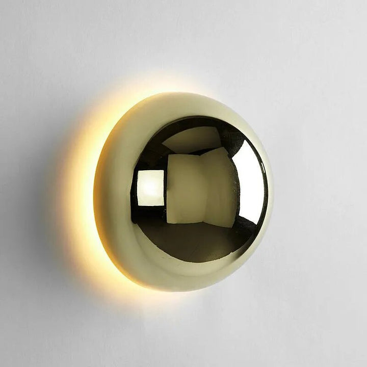 Skanto | AuroraLume – Nordisk Vegglampe i Aluminium og Akryl