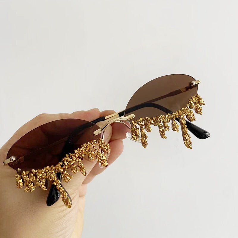 Cry me a Glitter' Sunglasses | Let the festival season begin! | Skanto