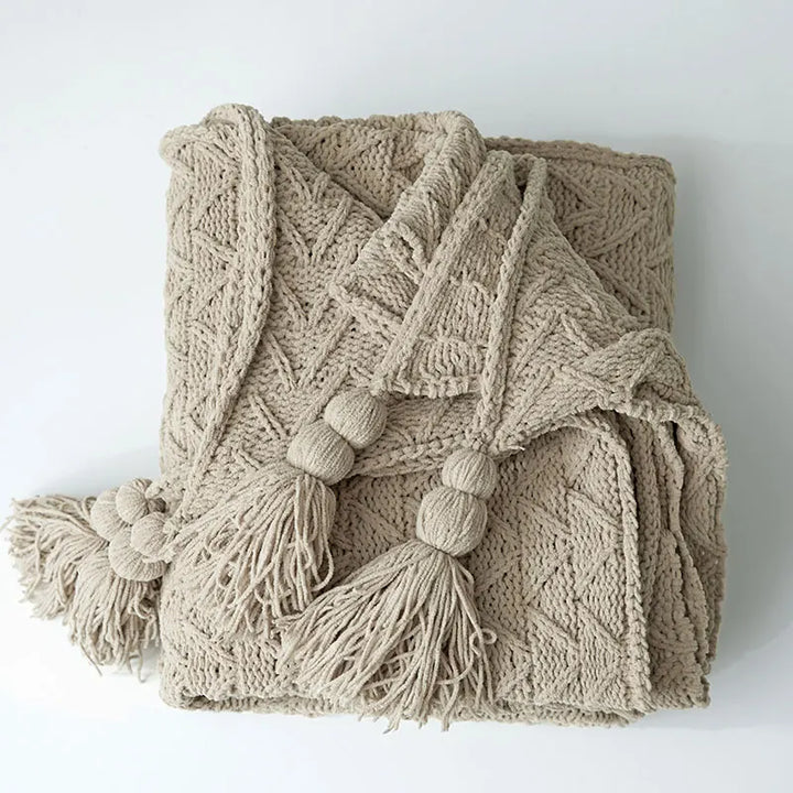 HeartCozy Blanket – Luxe Chenille Blanket with Heart Fringes Skanto