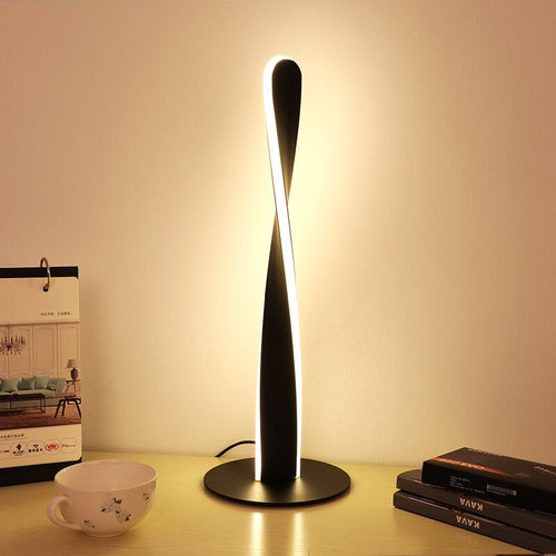 Skanto | DimLume – Aluminium Skrivebordslampe med Fleksibel Dimmingsfunksjon