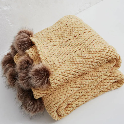 HeartCozy Blanket – Luxe Chenille Blanket with Heart Fringes Skanto