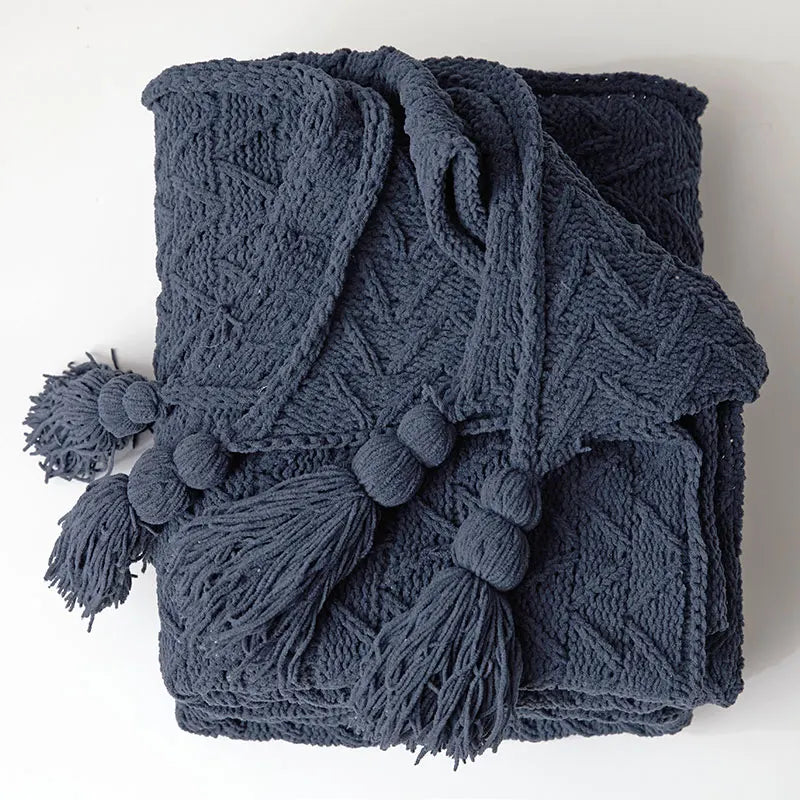 HeartCozy Blanket – Luxe Chenille Blanket with Heart Fringes Skanto