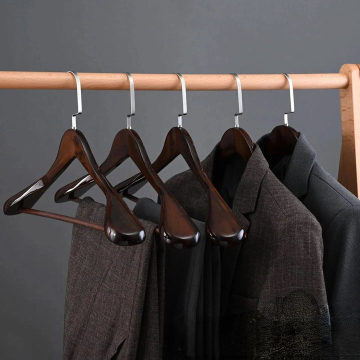 Luksuriøs Kleiderbügel fra Holz med spesialdesign