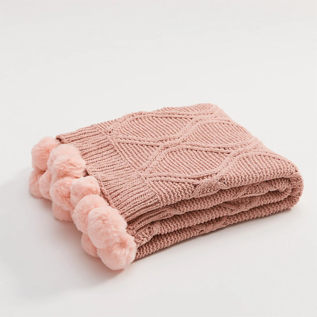 HeartCozy Blanket – Luxe Chenille Blanket with Heart Fringes Skanto