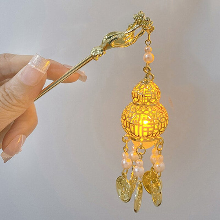 Skanto | Luminous Stylish Butterfly Lantern Hårnål