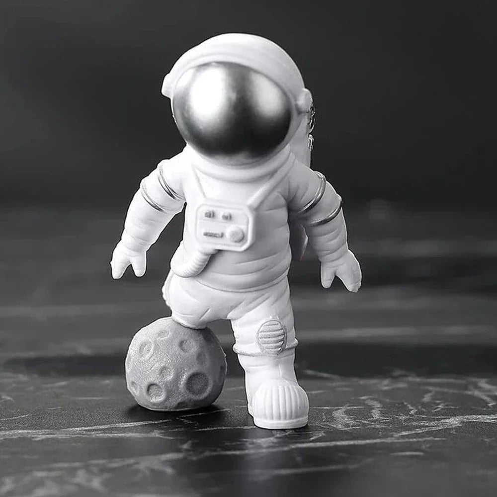 Skanto | Harpiks Astronaut Figur Statue Rom Reisende Skulptur Utdanningsleketøy Skrivebordsdekorasjon Astronaut Modell For Barn Gave