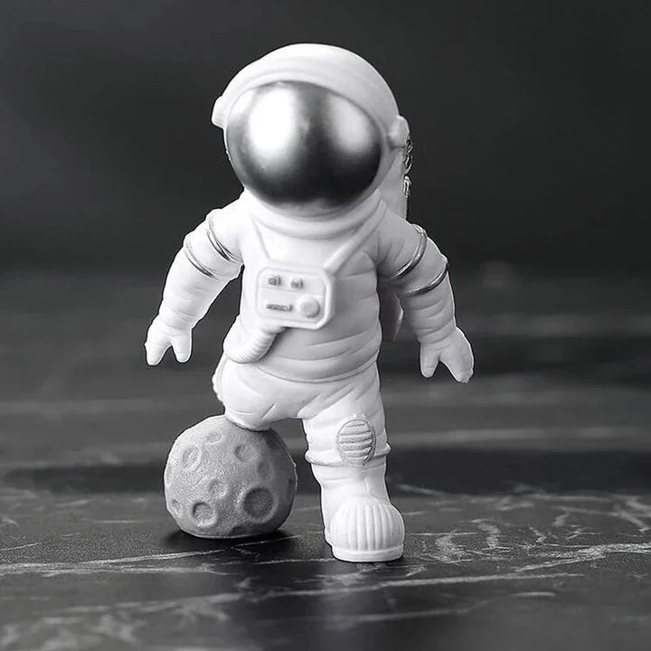 Skanto | Harpiks Astronaut Figur Statue Rom Reisende Skulptur Utdanningsleketøy Skrivebordsdekorasjon Astronaut Modell For Barn Gave