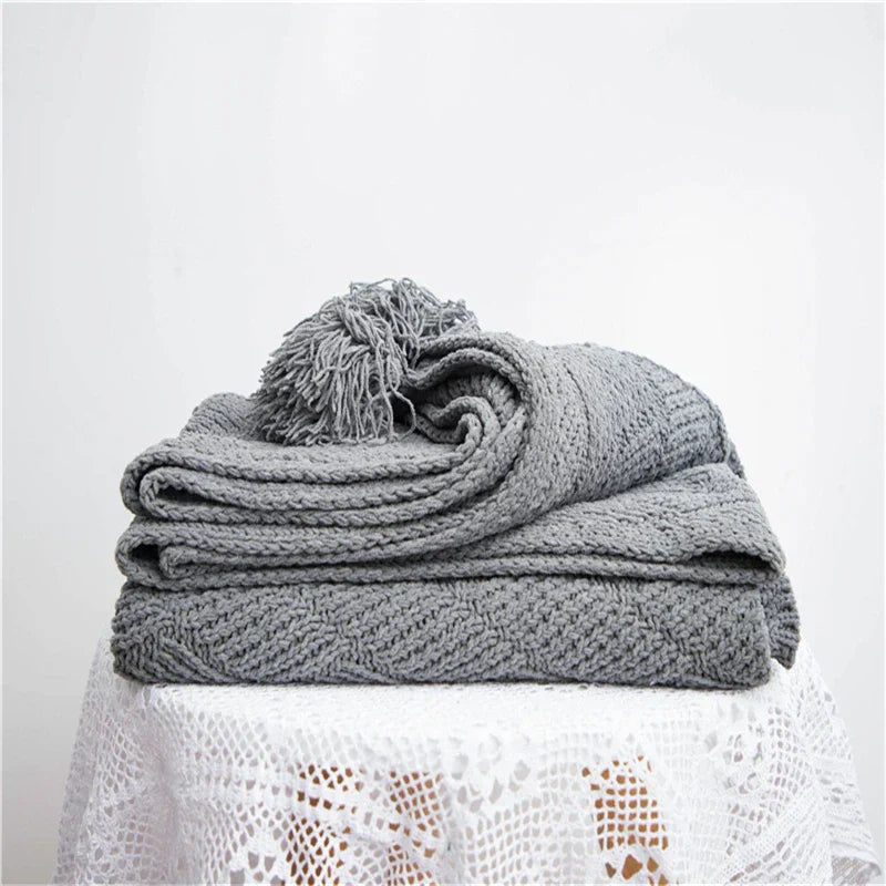 HeartCozy Blanket – Luxe Chenille Blanket with Heart Fringes Skanto