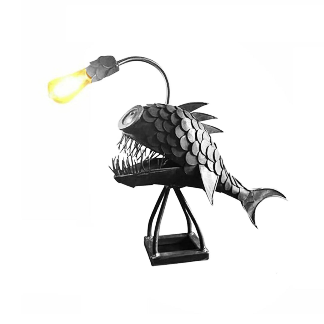 Skanto | Fiskelykt Bordlampe – Håndlaget Justerbar Lampe med Rustikk Fiskedesign