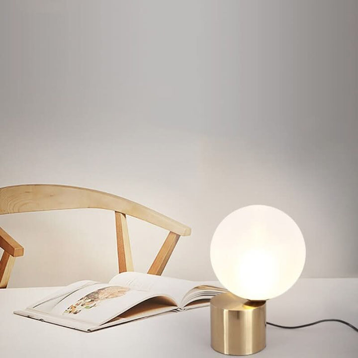 Skanto | LUMORIS – Elegant bordlampe