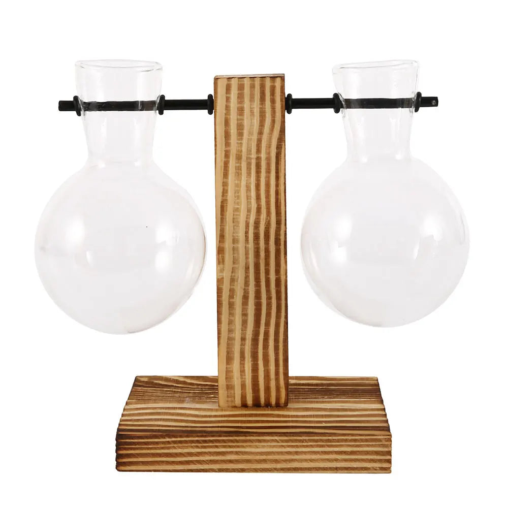 Skanto | Luminous green in a glass embrace