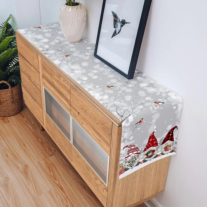 Skanto | SnowGnome Julebordløper – Luxe Linning Bordløper med Snøfnugg og Nisse Design