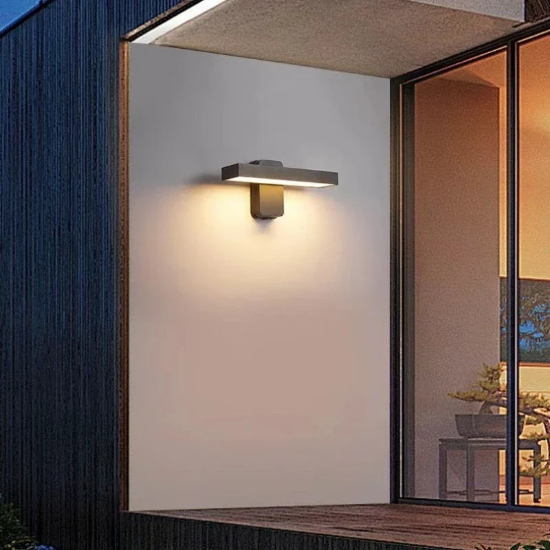 Skanto | LED Utendørs Vegglampe VarioLux | Bevegelsessensor & IP65 | Rotérbar | 30–50 cm