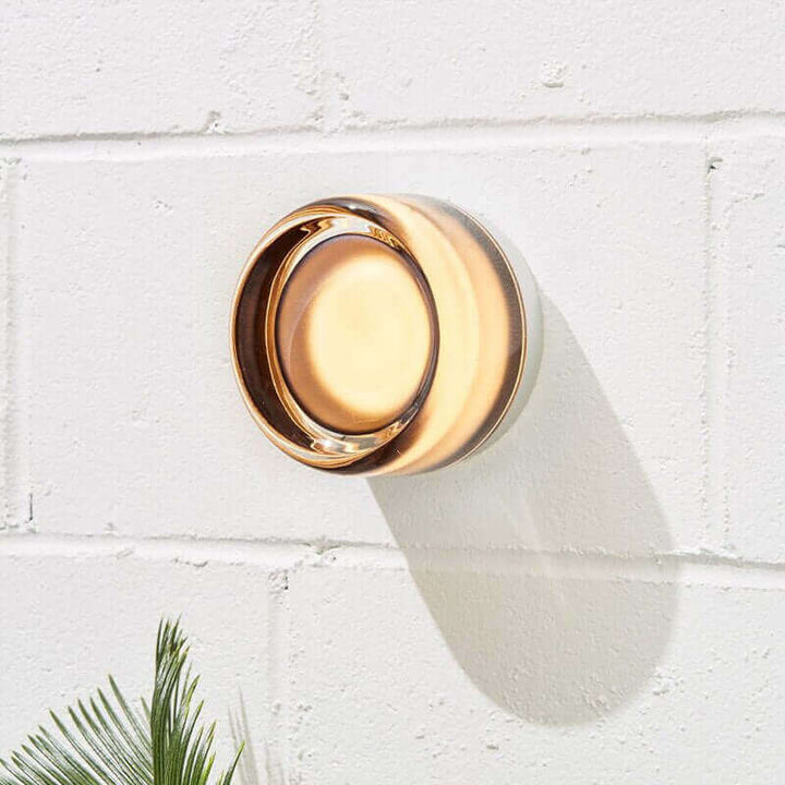 Skanto | Futuristisk og unik solid Plexiglass vegglampe