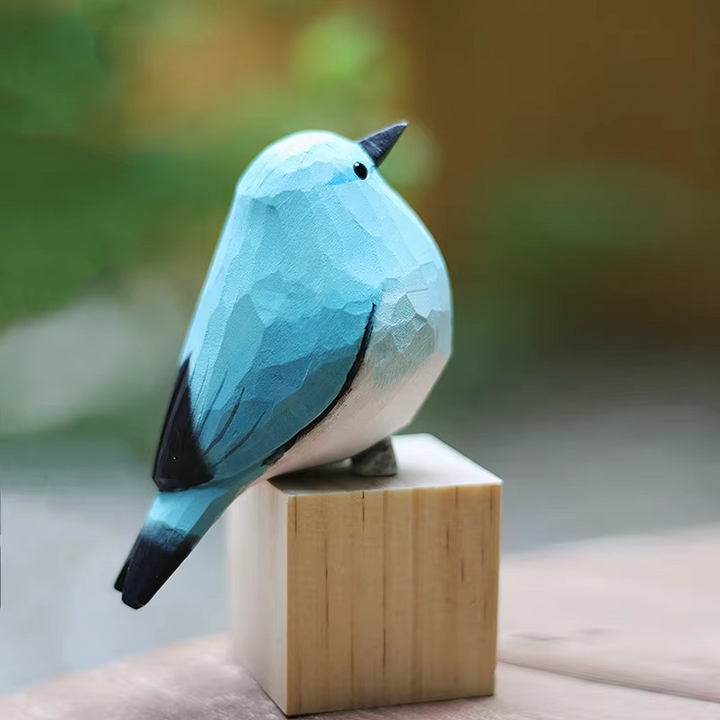 Skanto | Håndlaget Fjellblå Robin Tre Skulptur