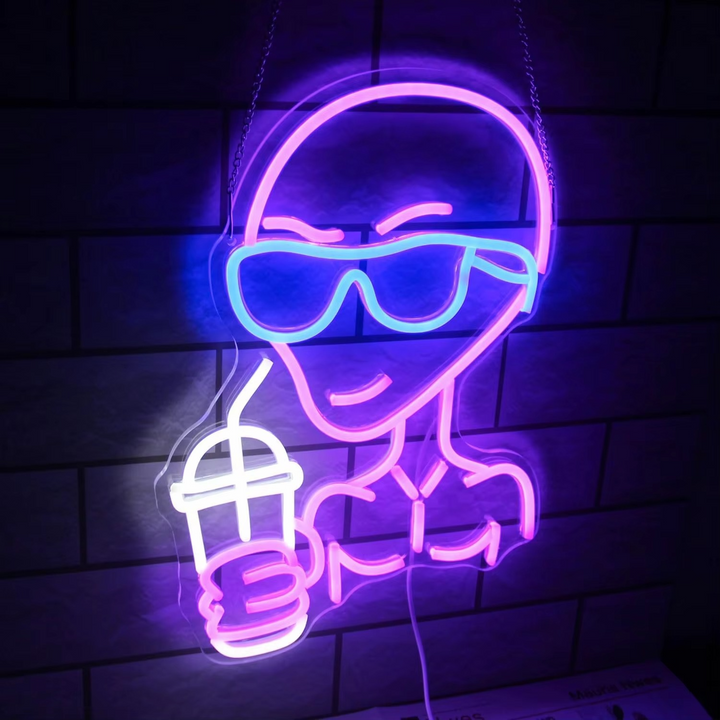 Skanto | Cosmic Alien Neon LED-skjold for unik hjem- og festdekor