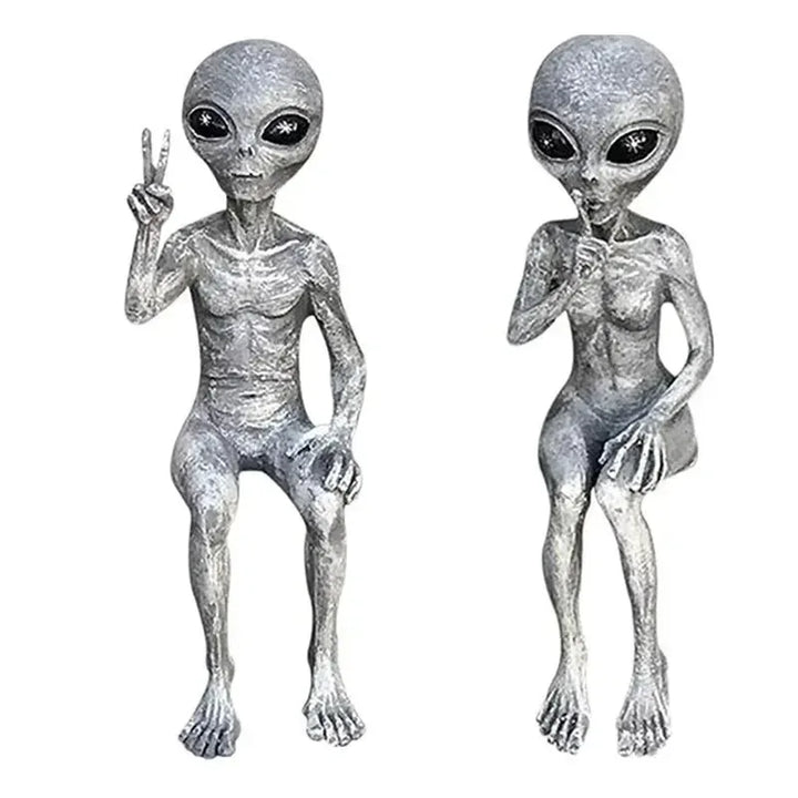 Skanto | Alien Harpiks Statue UFO Figurine for Hagedekorasjon