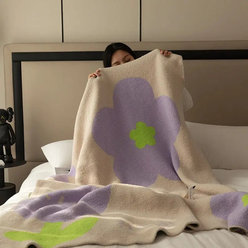 Floral Sofa Blanket – Nordic Fleece Throw | Skanto