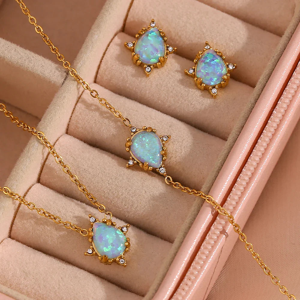 Skanto | Delikat Iriserende Opal Halskjede, Armbånd, Øredobber