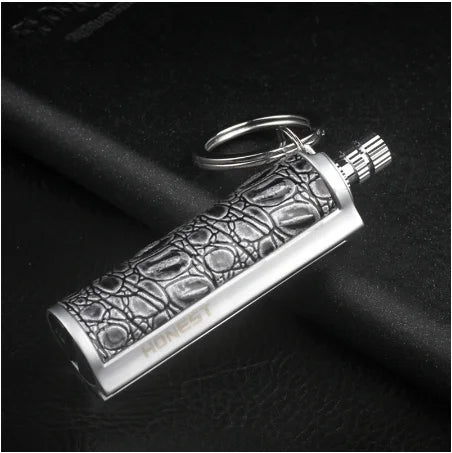 Lærri nøkkelring Metall Tenner Inferno Lighter | Skanto