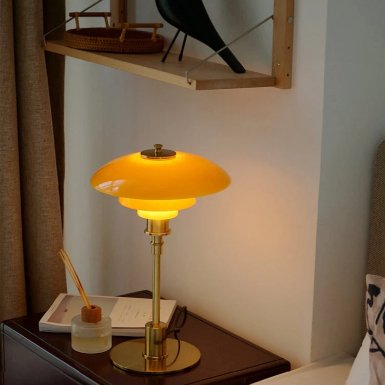 Skanto | Skandinavisk Designer Bordlampe Minimalistisk